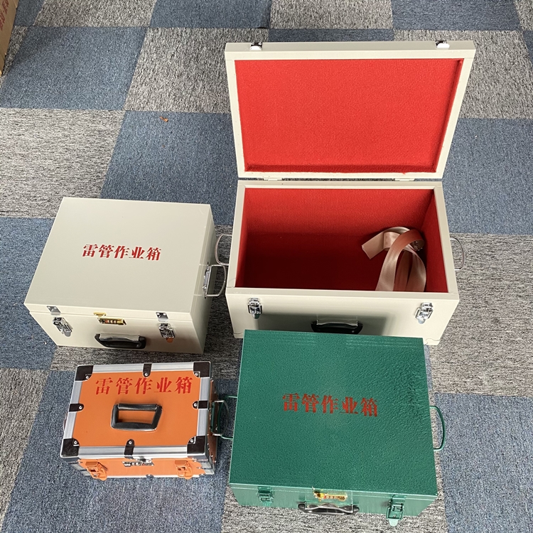 册亨爆破工程作业箱如何选择？玻璃钢与传统材质的全面对比